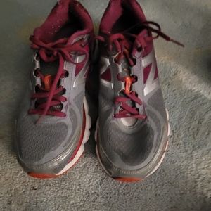 New Bslance size 8.5 grey and purple